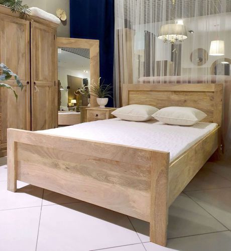 Drewniane jasne łóżko 160x200 z mango ze stelażem